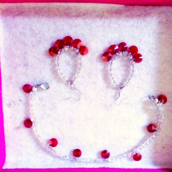 Swarovski Crystal Hand-Made Earring and Bracelet set Cherry Red and White - Picture 1 of 10